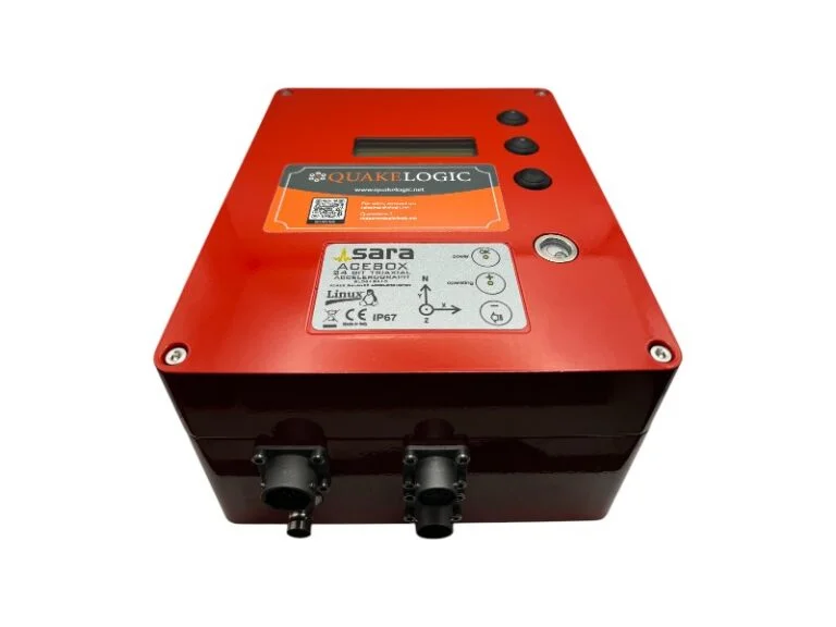 ACEBOX SL06 compact all-in-one high-resolution accelerograph by SARA Electronics, designed for fast deployment in bridge and dam seismic monitoring.