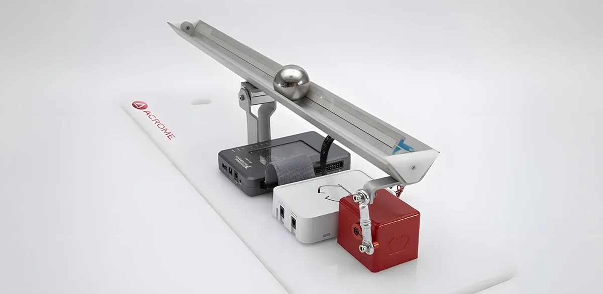 Detail view of the Acrome Ball and Beam beam and feedback assembly